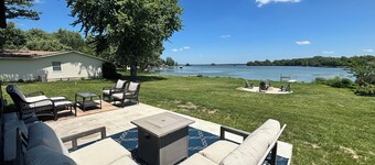 Modern Lake Home: Family Fun & Memorable Getaway!