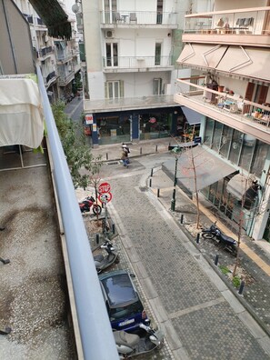Apartment, 2 Bedrooms, Smoking, Balcony | Property grounds