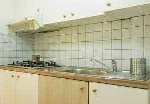 Apartment, 2 Bedrooms, Smoking, Balcony | Interior
