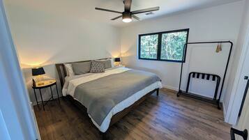 2 habitaciones, escritorio, wifi y ropa de cama