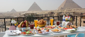 Sunrise Pyramids Inn