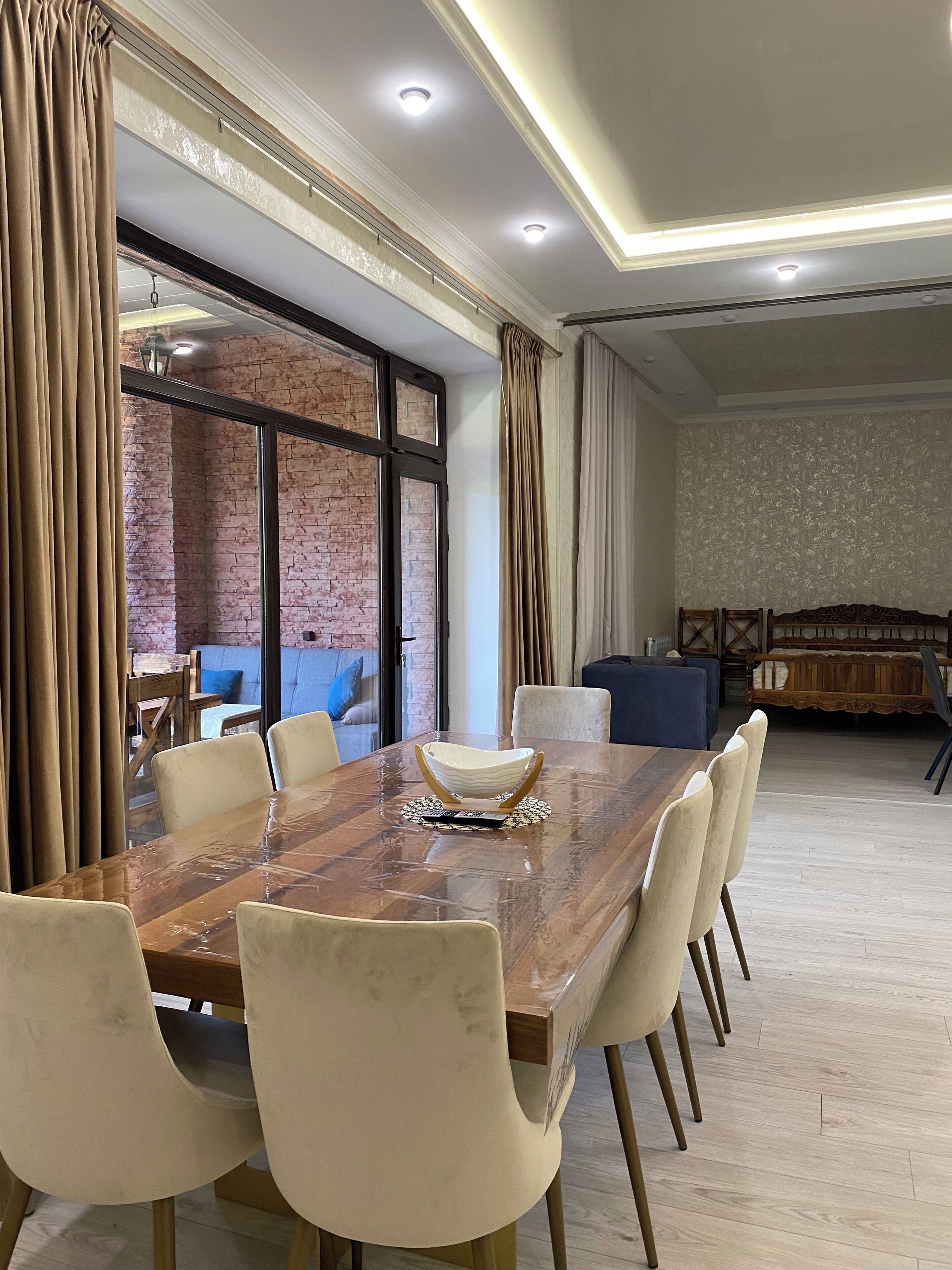 Căn hộ dành cho gia đình, quang cảnh núi | Khu phòng khách | TV 