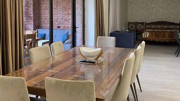 Family Apartment, Mountain View | Living area | TV