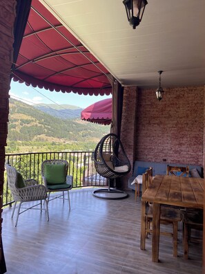 Family Apartment, Mountain View | Terrace/patio