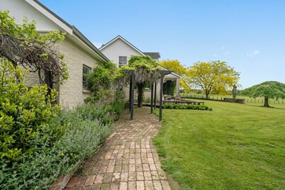 Clarendon Estate - Masterton Holiday Home