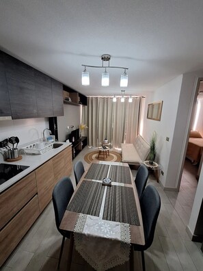 Comfort Apartment | Dining room