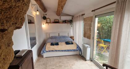 Historic center apartment - air-conditioned with quiet exterior