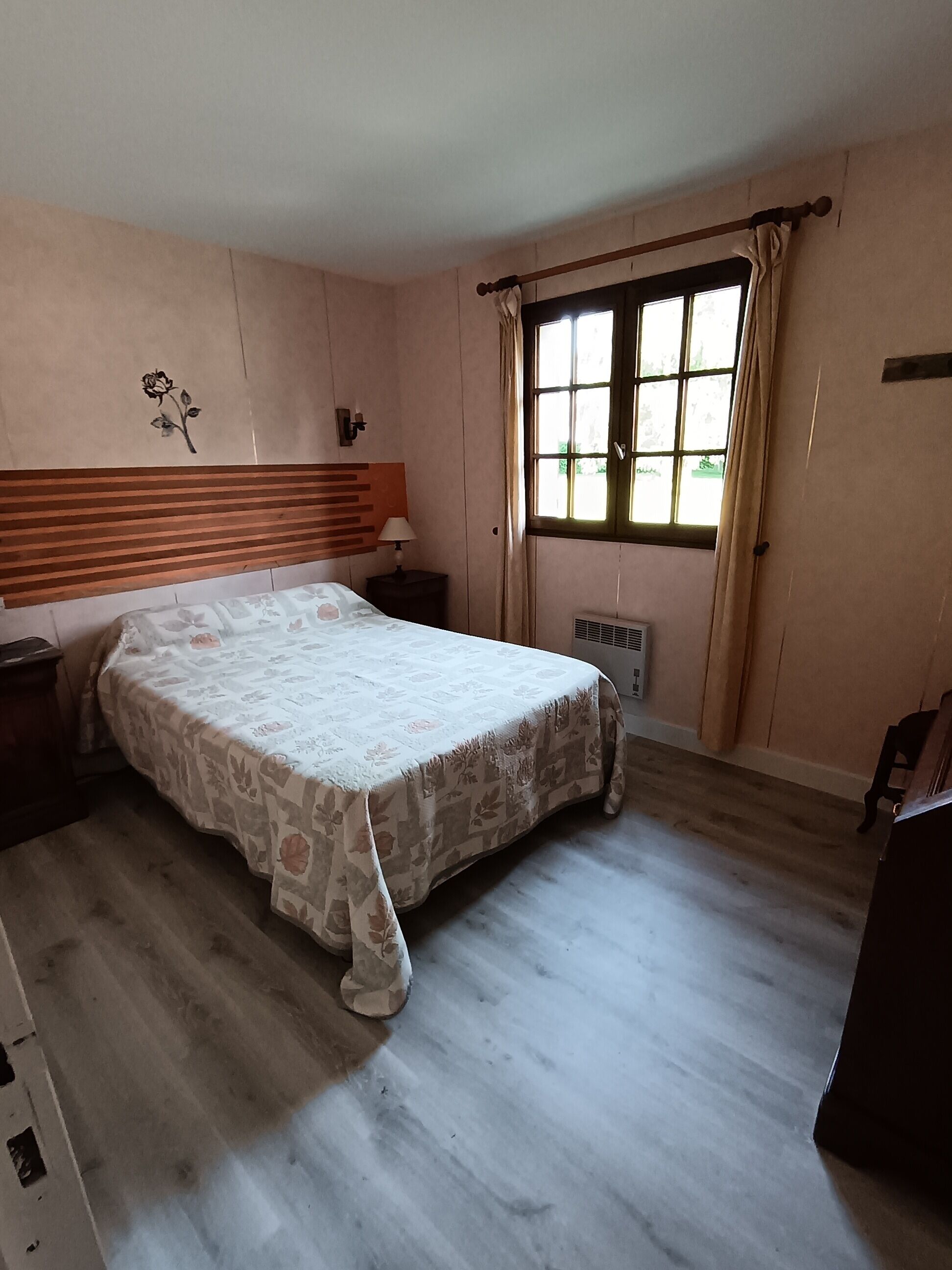 1 bedroom, desk, iron/ironing board, WiFi