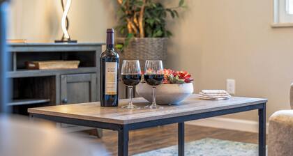 Mountain Views, Modern Comfort: Your Cozy Getaway in Colorado Springs
