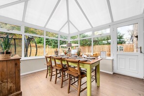 Dining - Little Hawkcliffe Retreat | Hot Tub & Parking (West Yorkshire)