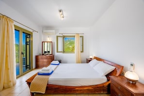 3 bedrooms, iron/ironing board, WiFi