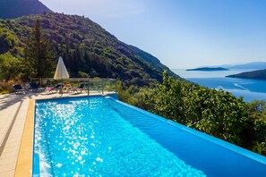 Pool - Villa Inna - Three Bedroom Villa, Sleeps 6 (Lefkada)