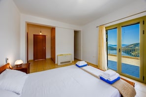 3 bedrooms, iron/ironing board, WiFi - Villa Inna - Three Bedroom Villa, Sleeps 6 (Lefkada)