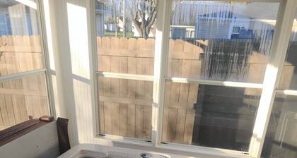 Spacious 4-bedroom 2 Bath in central Wilmington.
with Hot Tub.