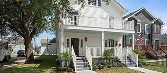 Studio in Uptown New Orleans; private entrance, parking, pets ok.