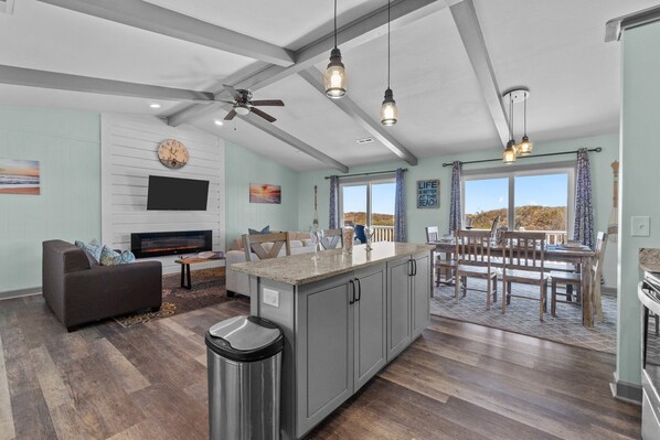 Interior - Beautiful Luxury Oceanfront/Private Pool/Sleeps10 (Corolla)