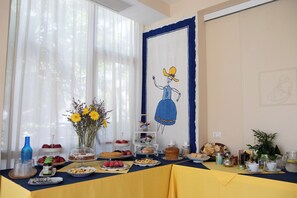 Daily buffet breakfast (EUR 10 per person)