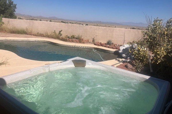 Bain à remous extérieur