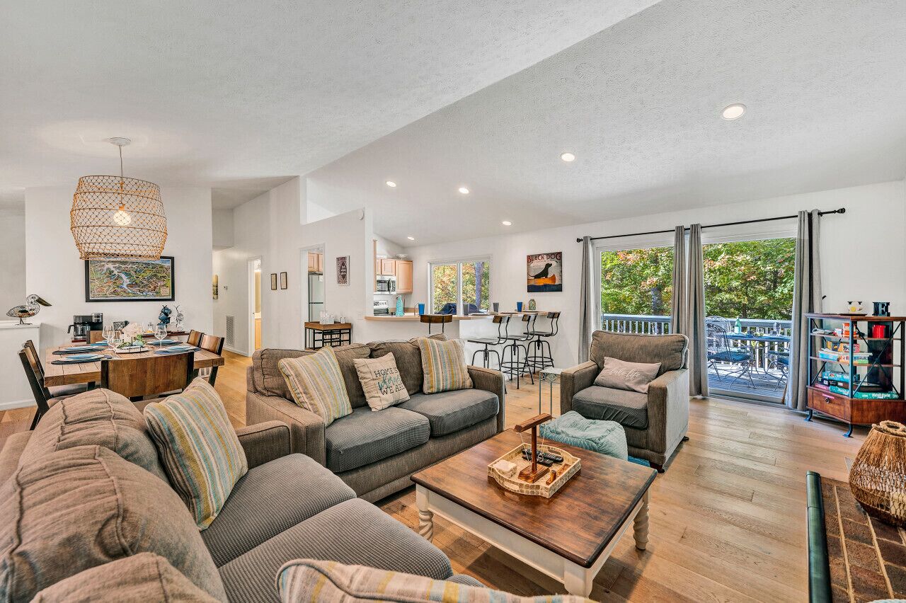 電視、足球機、乒乓球設施、書籍