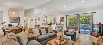 Brown Dog`s Bluff -  dog friendly - Incredible game room, private dock, coffee bar...What a vacation spot!