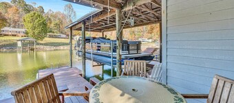 Brown Dog`s Bluff - dog friendly - Incredible game room, private dock, coffee bar...What a vacation spot!