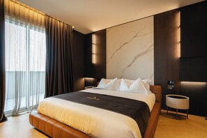 1 chambre, coffre-fort, bureau, fer et planche à repasser