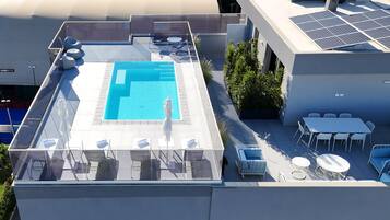 Piscina all'aperto, una piscina riscaldata