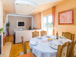 Dining - Kastel Luksic Scenic Villa with Pool - Fiver Bedroom Villa (Kastel Luksic)