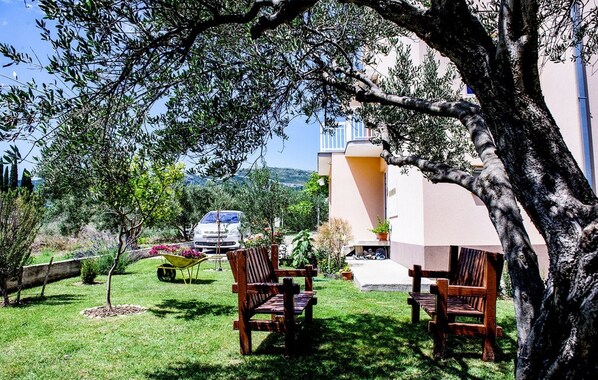 Property grounds - Two Bedroom Apartment (Kastel Novi)