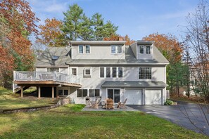 Exterior - Walk to Dock Square! Firepit, Ping Pong, & Games! (Kennebunk)