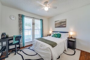 3 bedrooms, desk, iron/ironing board, free WiFi - Modern & Spacious 3BD/2BA Luxury in Central Frisco (Frisco)