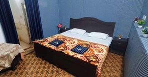 Premium bedding, in-room safe, desk, laptop workspace - Hotel City Palace  (Chhatarpur)
