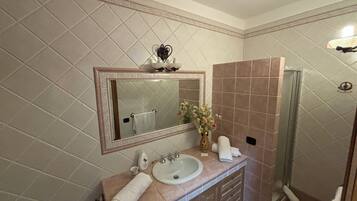 Bloc d'apartaments Deluxe, vistes a la ciutat | Bany