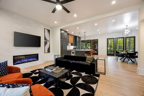 Smart TV, fireplace, computer monitors