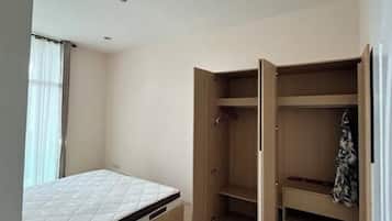 3 habitaciones, tabla de planchar con plancha y wifi gratis