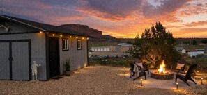 Property grounds - 2 Acre  Retreat, Sauna, Fire pit, Decks, Views, 35 Min to Zion, 45 GC, 45-Bryce (Kanab)