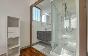 Dusche, Haartrockner