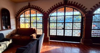 Ozeli bed and breakfast. Steady and charming hostel in Oaxaca city.