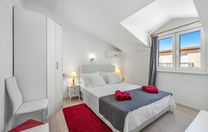 1 soverom, strykejern/-brett, wi-fi (inkludert) og sengetøy