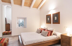 5 chambres, fer et planche à repasser, lit parapluie, Wi-Fi gratuit