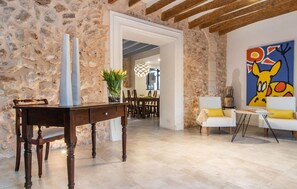 Interior - Cozy home in Sineu with private swimming pool, can be inside or outside (Sineu)