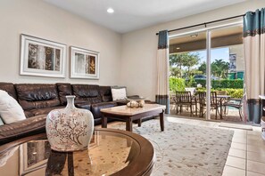 TV - 8BR Family Villa • Pool, Spa • Near Disney (Kissimmee)