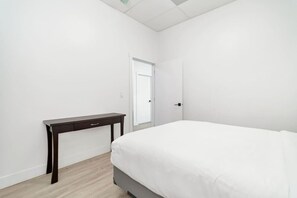 1 bedroom, iron/ironing board, travel cot, WiFi