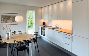 Kühlschrank, Herdplatte, Geschirrspüler