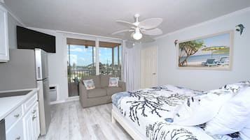 1 bedroom, internet, bed sheets