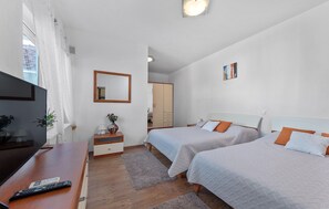 5 bedrooms, iron/ironing board, travel cot, free WiFi