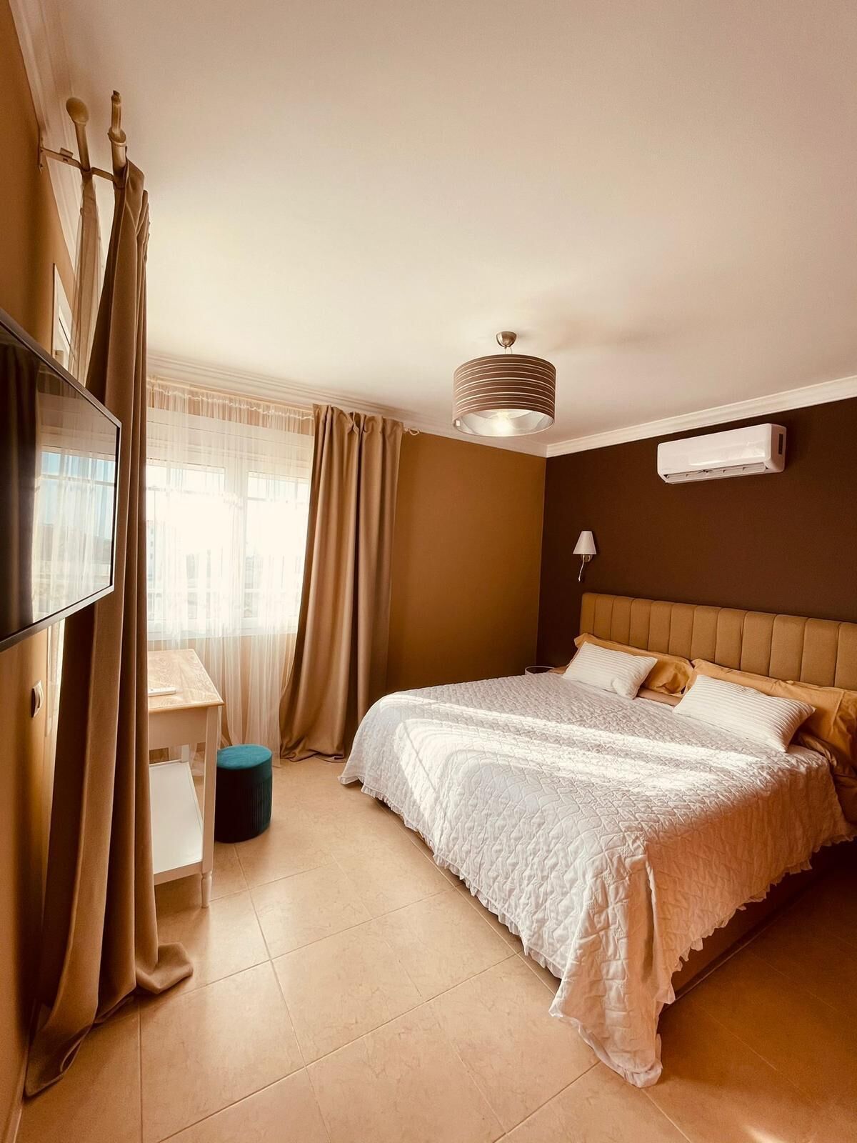 4 chambres, fer et planche à repasser, Wi-Fi, draps fournis