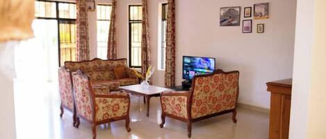 Smart TV, stereo, printers