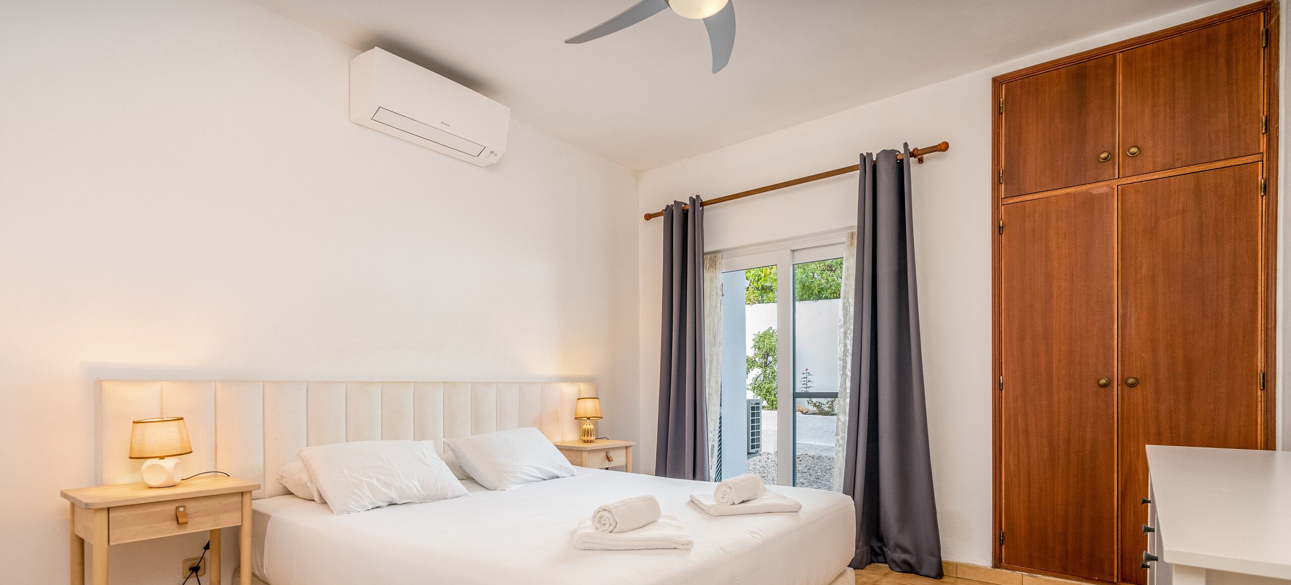4 chambres, fer et planche à repasser, Wi-Fi gratuit, draps fournis