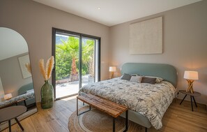 4 chambres, fer et planche à repasser, lit parapluie, Wi-Fi gratuit